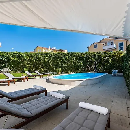 Appartement Arausa With Pool Vi Vodice