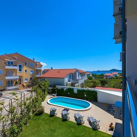 Arausa With Pool Vi * Vodice