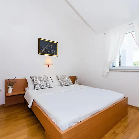 Arausa With Pool Vi Appartement Vodice